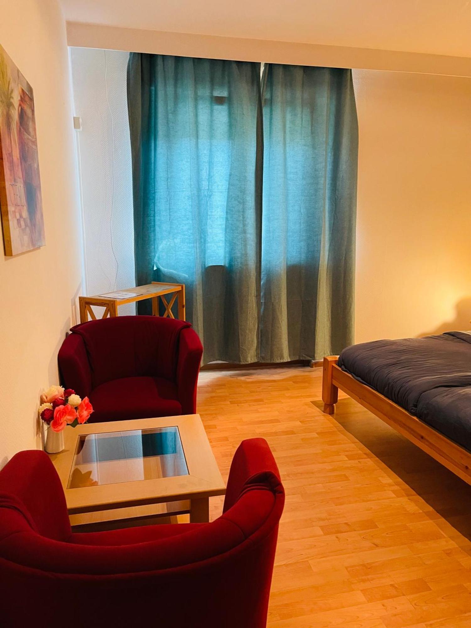 Hotel Ochsen Ortenberg  Екстериор снимка